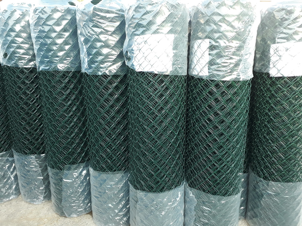 Rete in plastica atipica da 2,5 mm, maglia 50x50 mm - verde - altra altezza o lunghezza del rotolo - altezza superiore a 2 m